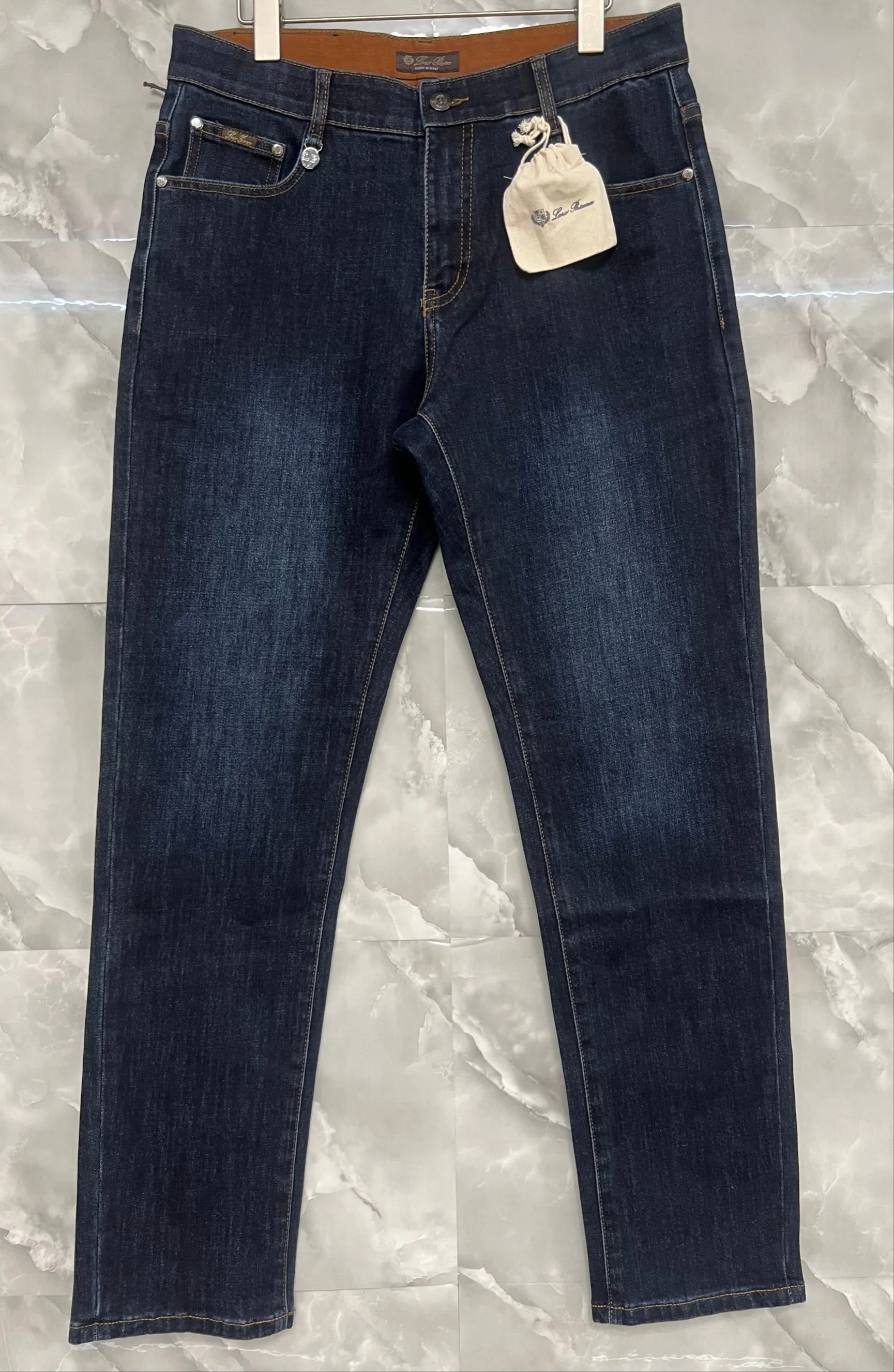 Autumn and Winter New Arrival Style Number: 9021-8 Sizes: 30-40
